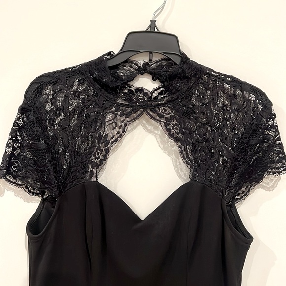 Premier Amour Black Dress - Picture 4 of 9